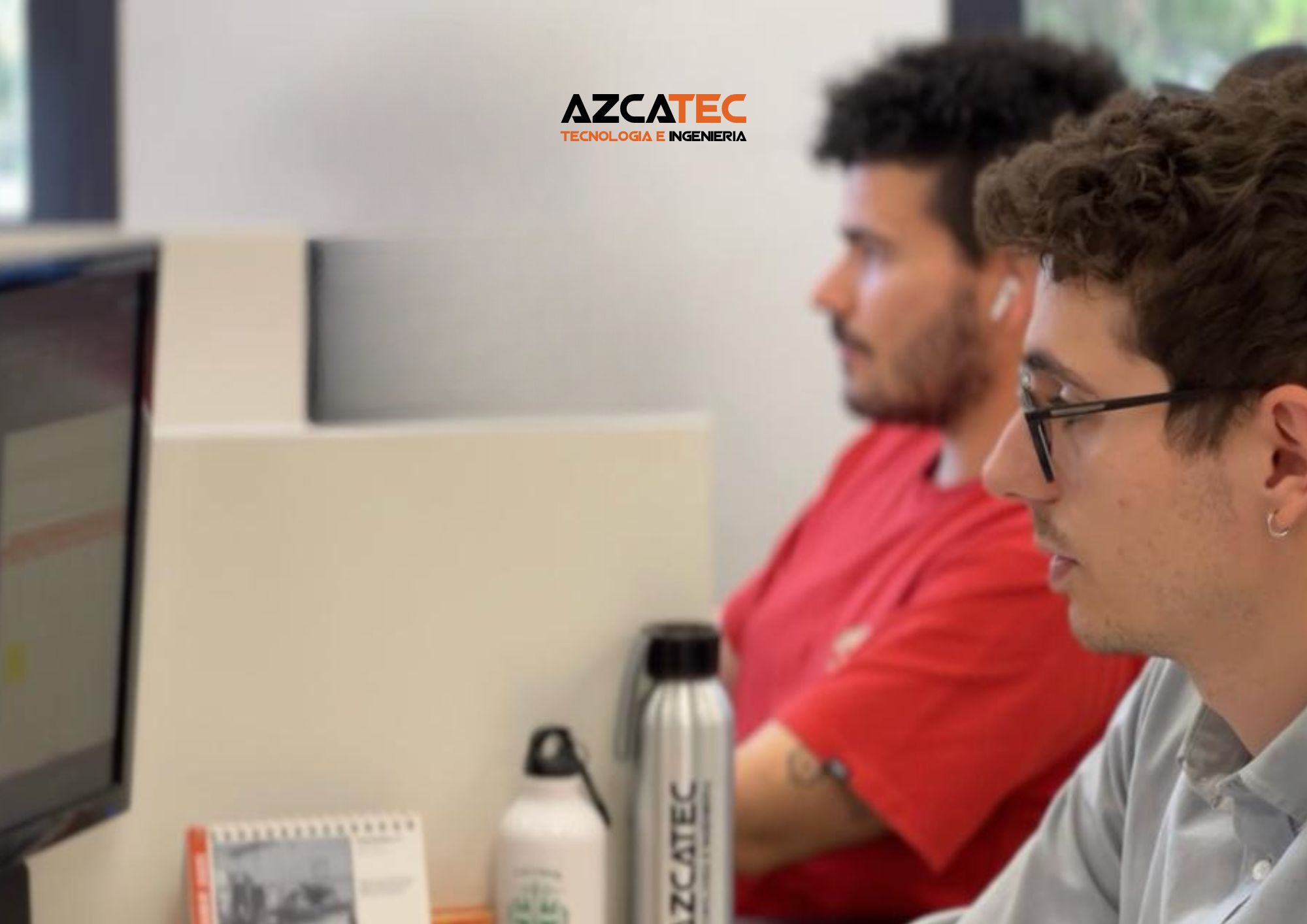 Modelo $text{3D}$ de tuberías y equipos (Isométricos) de una planta de Urea. Destaca la precisión de la Ingeniería de Detalle y Básica de Azcatec.